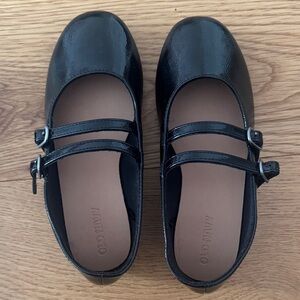 NWT Old Navy black flats, size 13